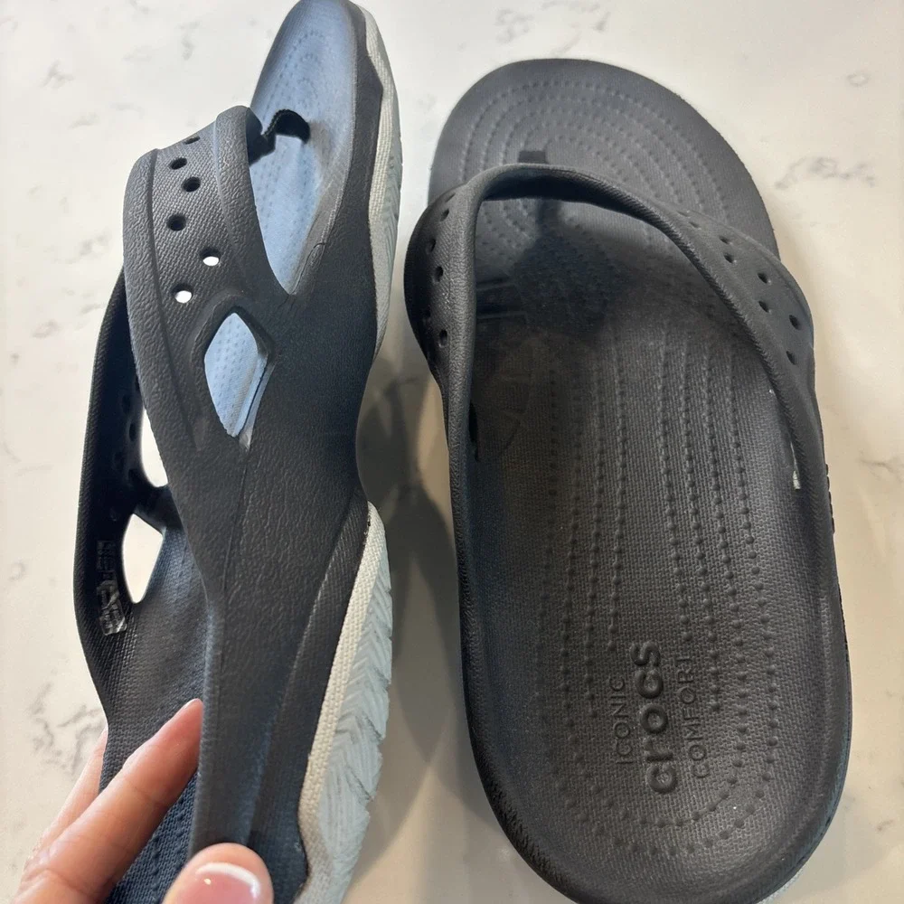 CROCS Swiftwater Deck Thong Flip‎ Flop Sandal Beach Boat Men's US 10 Black/Gray